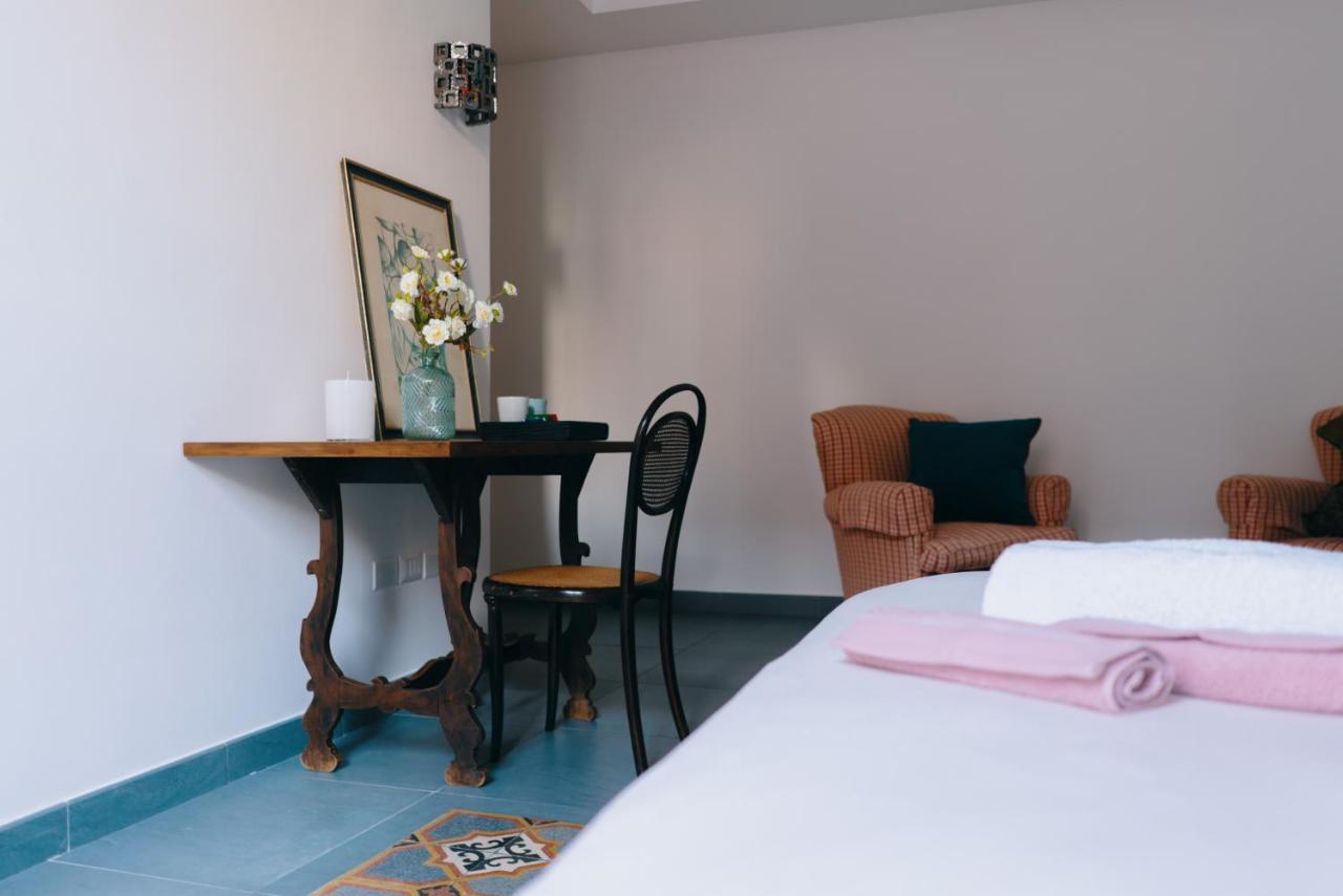 Janare - Rooms & Terrace Napoli Eksteriør billede