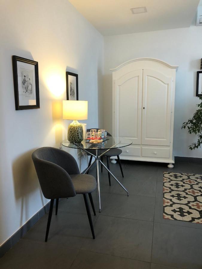 Janare - Rooms & Terrace Napoli Eksteriør billede